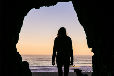 Caves and dark places in dreams: what do they mean?